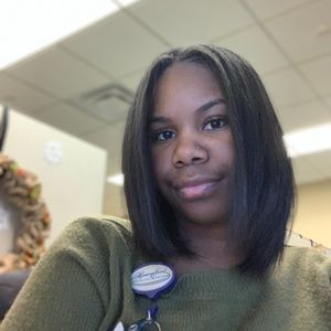 Meet your Posher, Alexia